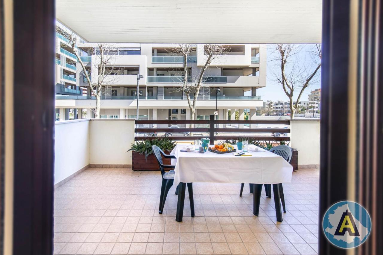 Luminoso A Due Passi Dal Mare 51A Apartment Montesilvano Luaran gambar