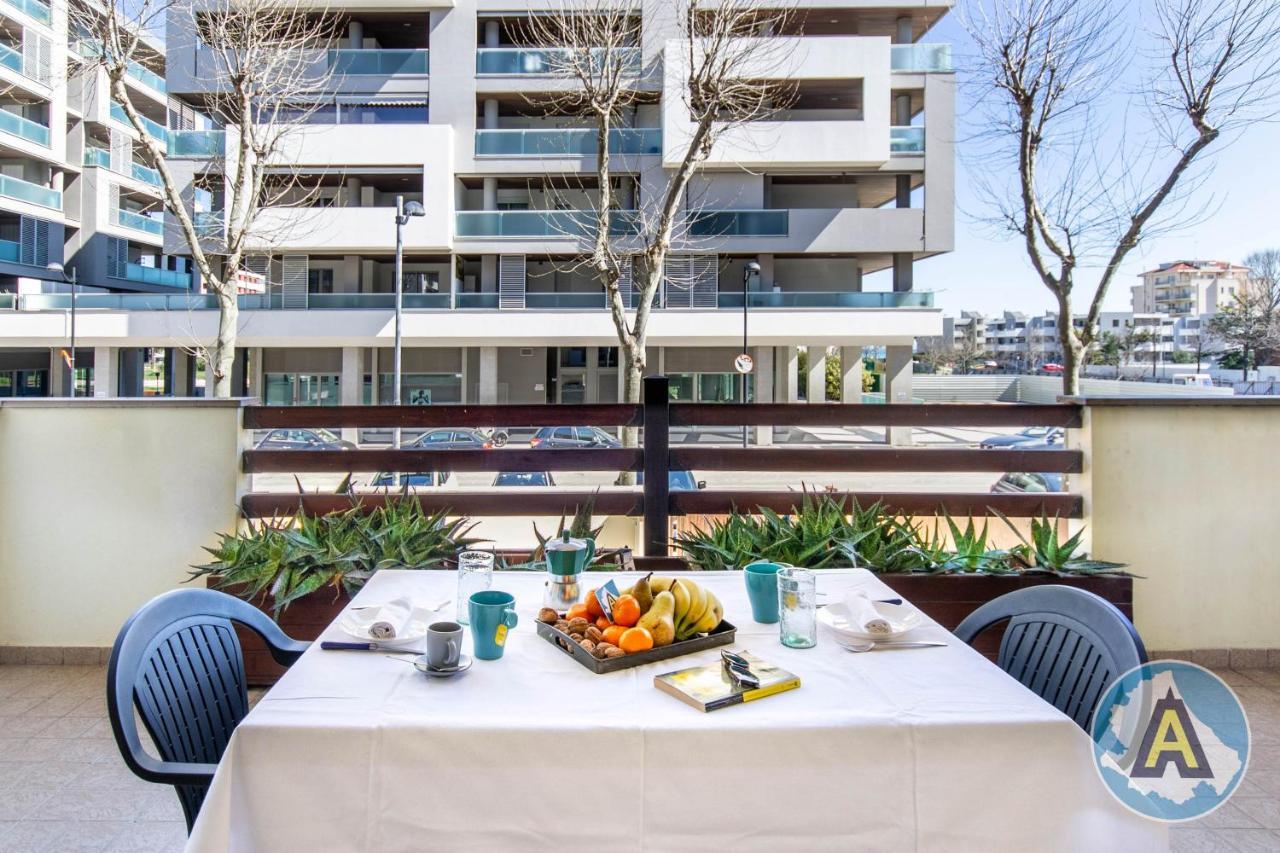 Luminoso A Due Passi Dal Mare 51A Apartment Montesilvano Luaran gambar